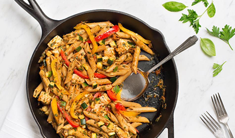 Download PESTO PASTA WITH FREE RANGE CHICKEN, COURGETTE & PEPPERS - Flora Strong Heart